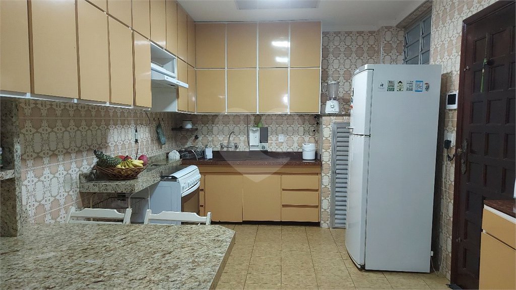 Sobrado à venda com 3 quartos, sendo 1 suíte, em Tremembé, São Paulo, SP