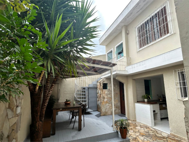 Casa à venda com 3 quartos, sendo 1 suíte,  em Vila Cordeiro, São Paulo, SP