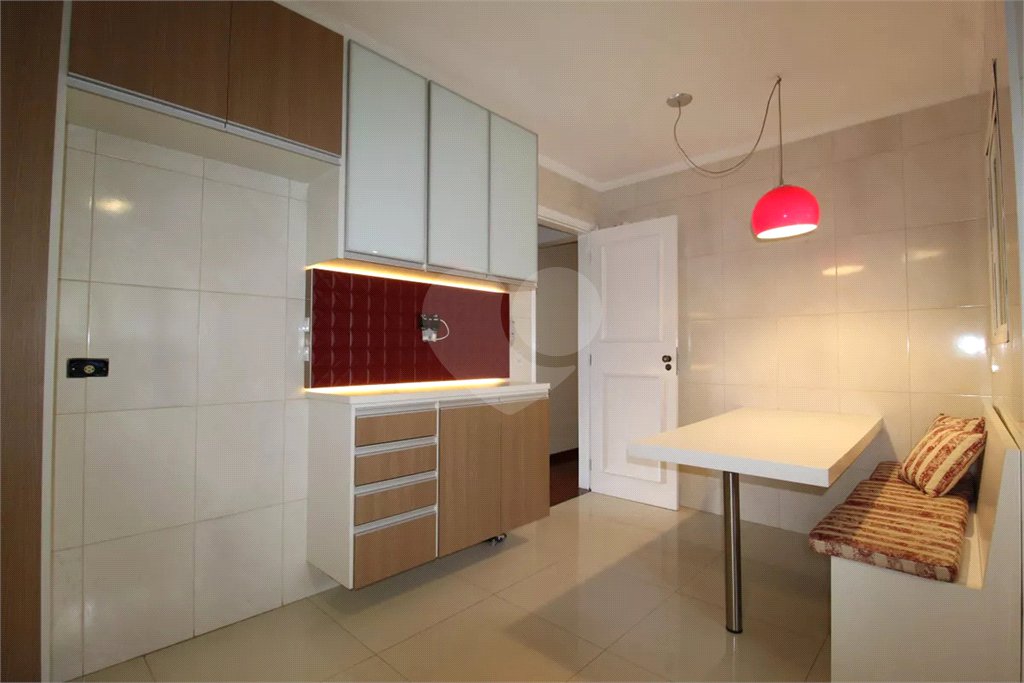 Apartamento à venda com 3 quartos, sendo 1 suíte,  em Vila Uberabinha, São Paulo, SP
