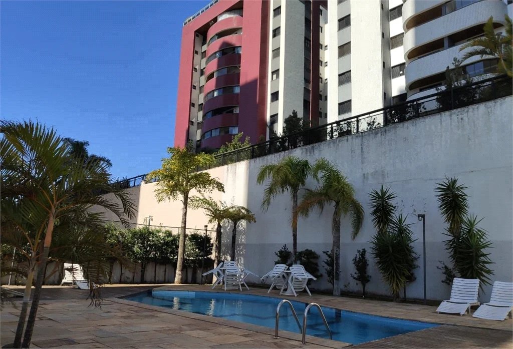 Apartamento à venda com 4 quartos, sendo 2 suítes, em Fazenda Morumbi, São Paulo, SP