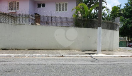 Sobrado à venda com 3 quartos, sendo 1 suíte,  em Parque Jabaquara, São Paulo, SP