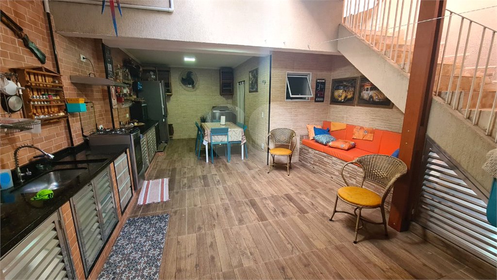 Casa à venda com 2 quartos em Vila dos Remédios, São Paulo, SP