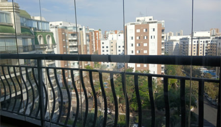 Cobertura à venda com 4 quartos, sendo 3 suítes,  em Cidade São Francisco, São Paulo, SP