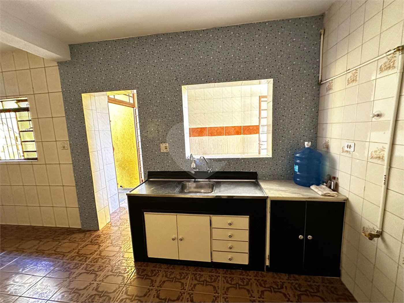 Sobrado à venda com 4 quartos, sendo 1 suíte, em Vila Amorim, Suzano, SP