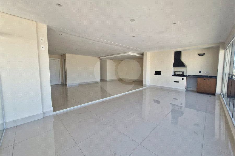 Apartamento para alugar com 3 suítes em Santana, São Paulo, SP