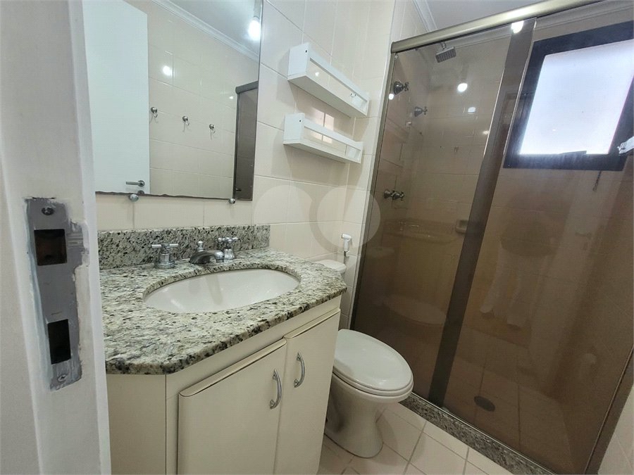 Apartamento para alugar com 3 quartos, sendo 1 suíte,  em Vila Hamburguesa, São Paulo, SP