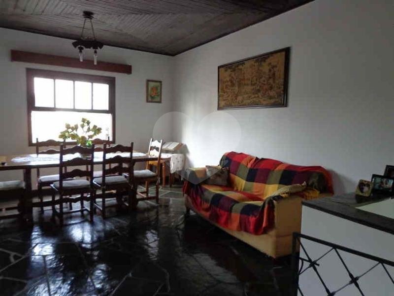 Casa à venda com 3 quartos, sendo 1 suíte,  em Jardim Londrina, São Paulo, SP