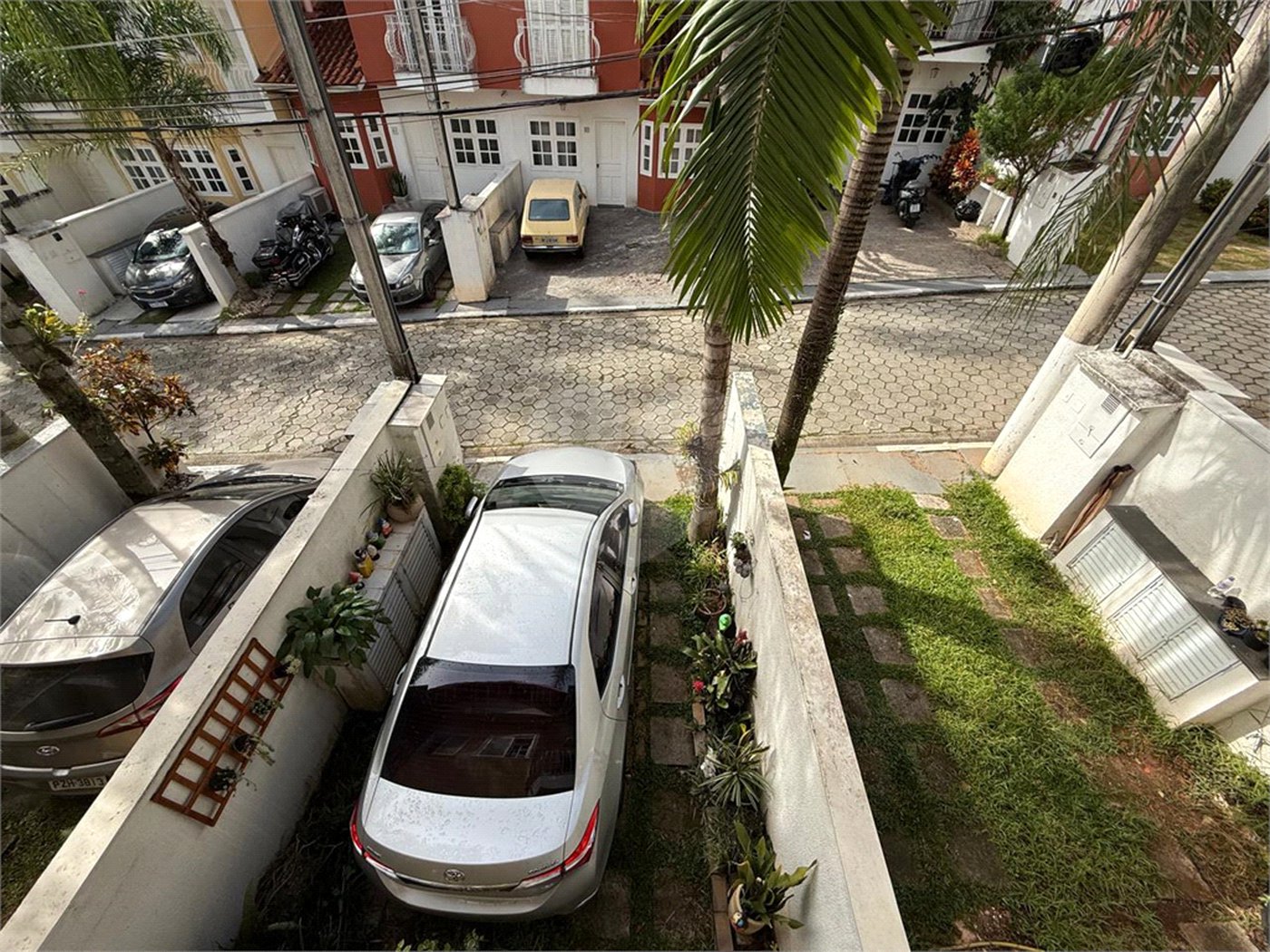 Casa à venda com 2 suítes no condomínio Village Palmas, São Paulo - SP
