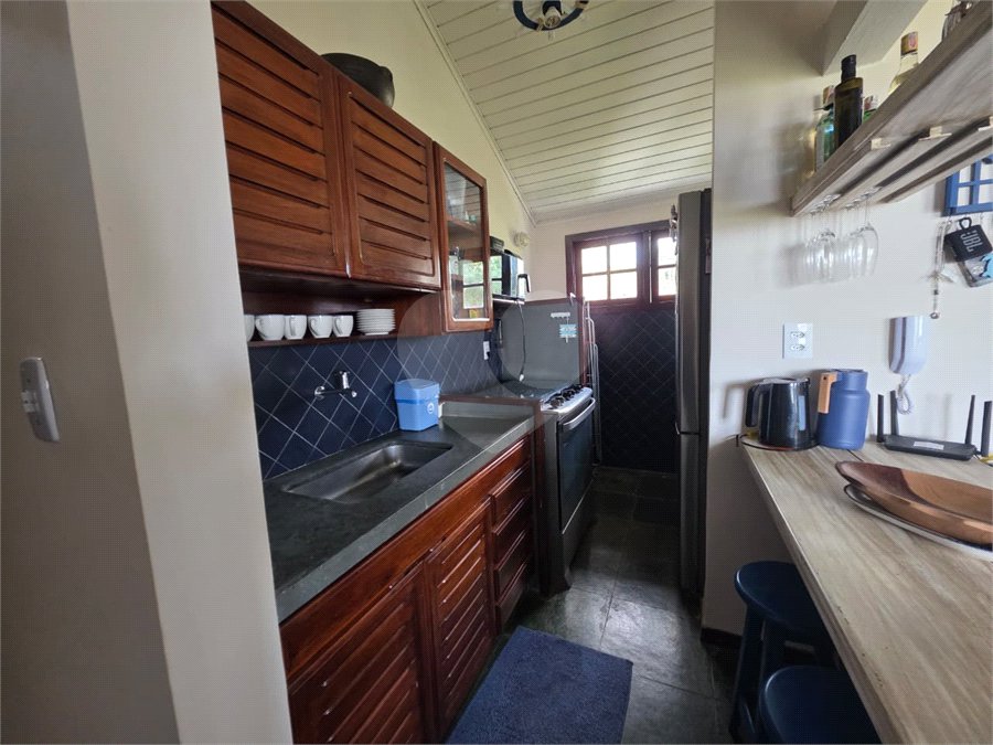 Casa em condomínio à venda com 2 quartos, sendo 1 suíte, em Praia Rasa, Armação dos Búzios, RJ