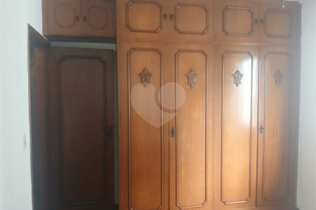 Apartamento a venda com porteira fechada no Belem com 95m com 03 dormitórios espaçoso sendo um suíte, 2 vagas. Aceita Permuta.