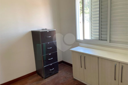 Casa para alugar com 3 quartos, sendo 2 suítes, em Vila Carrão, São Paulo, SP