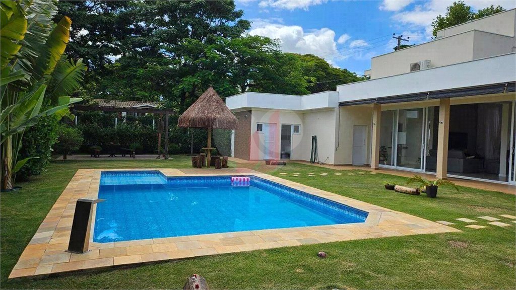 Casa à venda com 3 quartos, sendo 1 suíte, no condomínio Jardim Vale do Lago, Sorocaba - SP