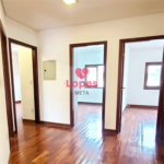 Casa à venda com 4 quartos, sendo 2 suítes, no condomínio Colinas, São José dos Campos - SP