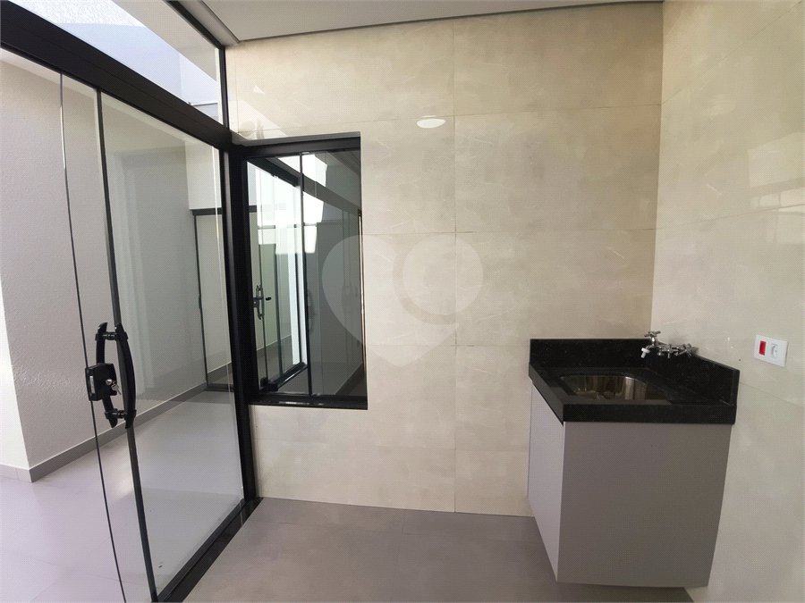 Casa à venda com 3 quartos, sendo 1 suíte,  no condomínio Terras de São Francisco, Sorocaba - SP