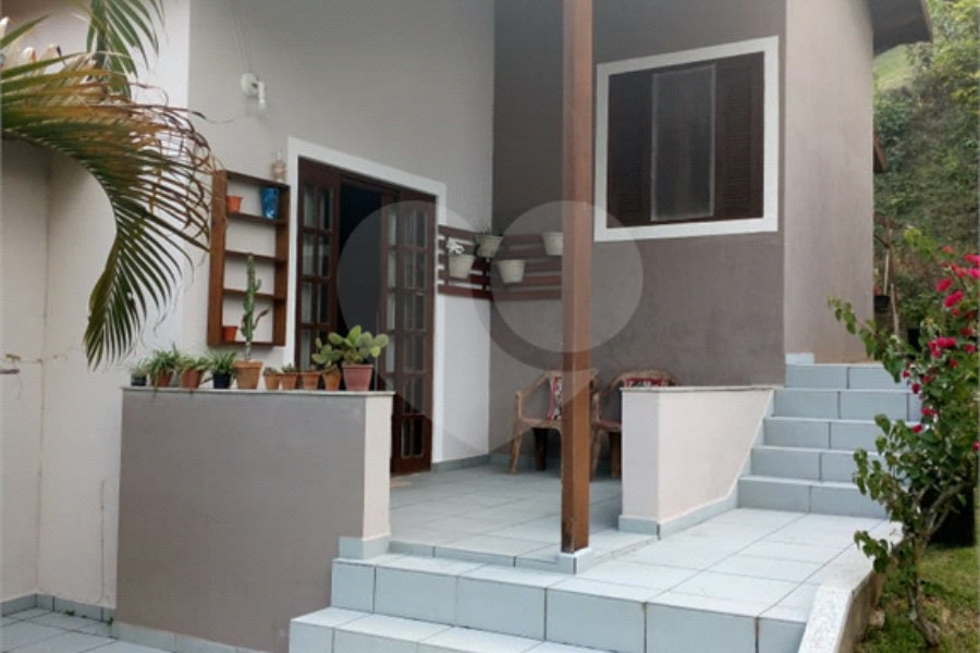 Casa à venda com 3 suítes no condomínio Alpes de Mairiporã, Mairiporã - SP