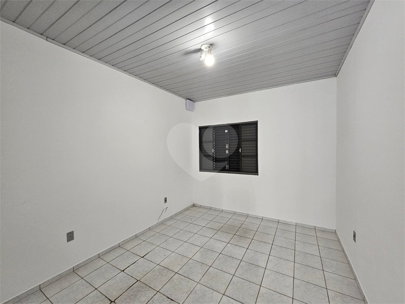 Casa à venda com 2 quartos, sendo 1 suíte, no Centro, Atibaia, SP