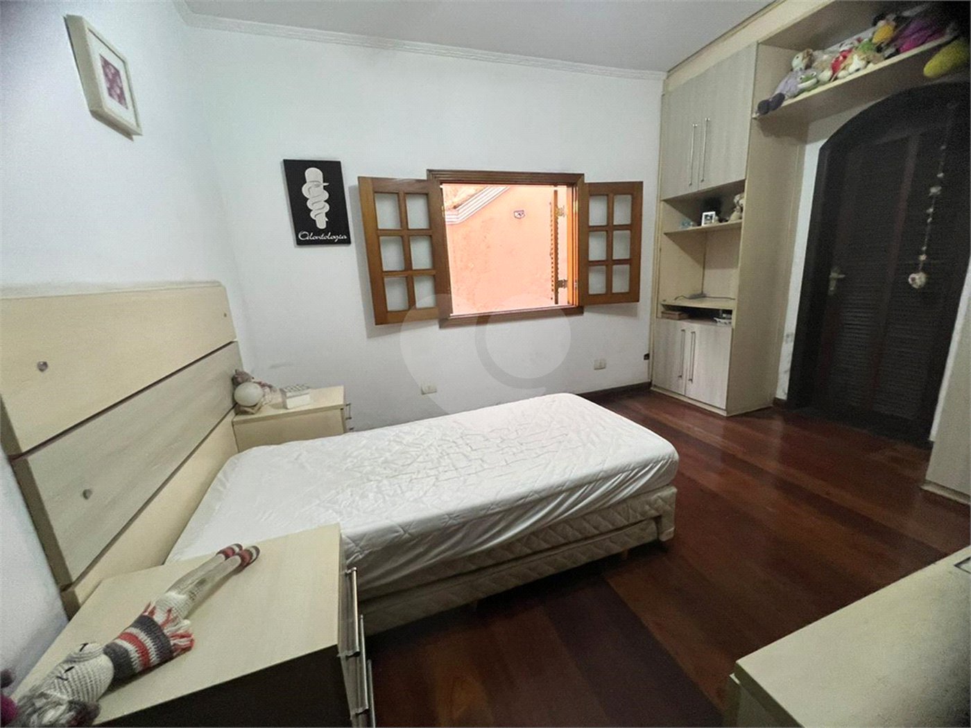 Sobrado à venda ou para alugar com 3 quartos, sendo 2 suítes,  em Arujázinho Iv, Arujá, SP