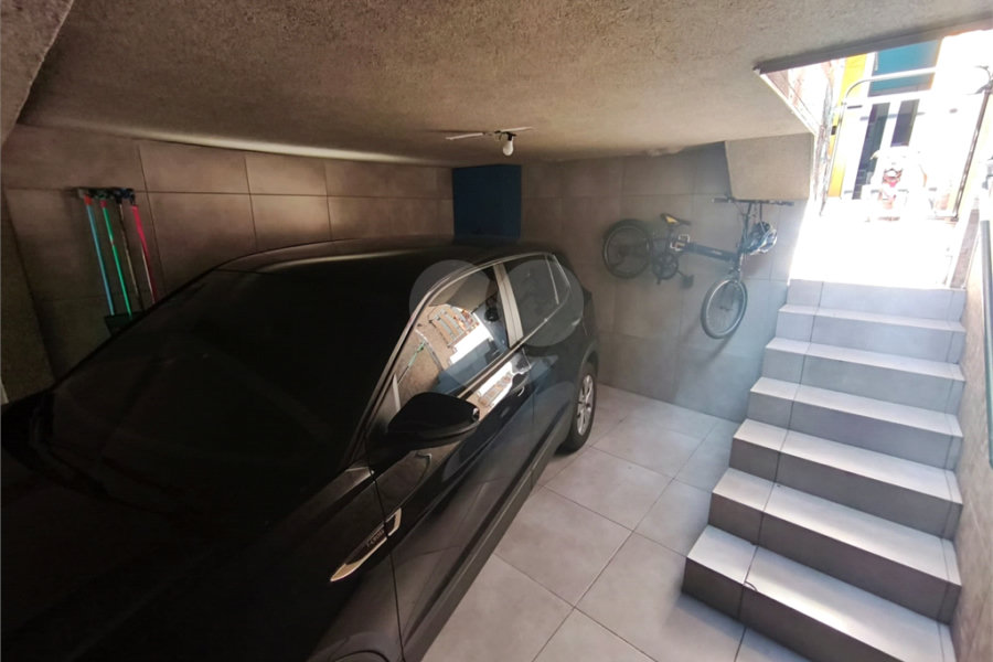 Sobrado à venda com 2 quartos, sendo 1 suíte, em Parque Novo Oratório, Santo André, SP