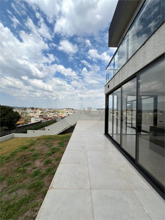 Casa à venda com 3 suítes no condomínio Spazio Design, Bragança Paulista - SP