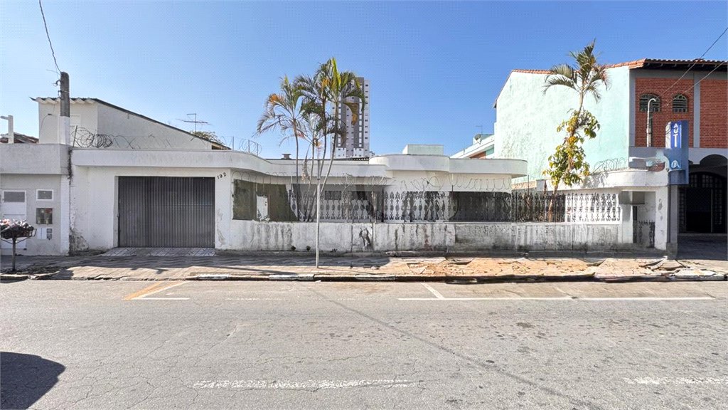 Casa para alugar com 5 quartos, sendo 2 suítes, no Centro, Suzano, SP