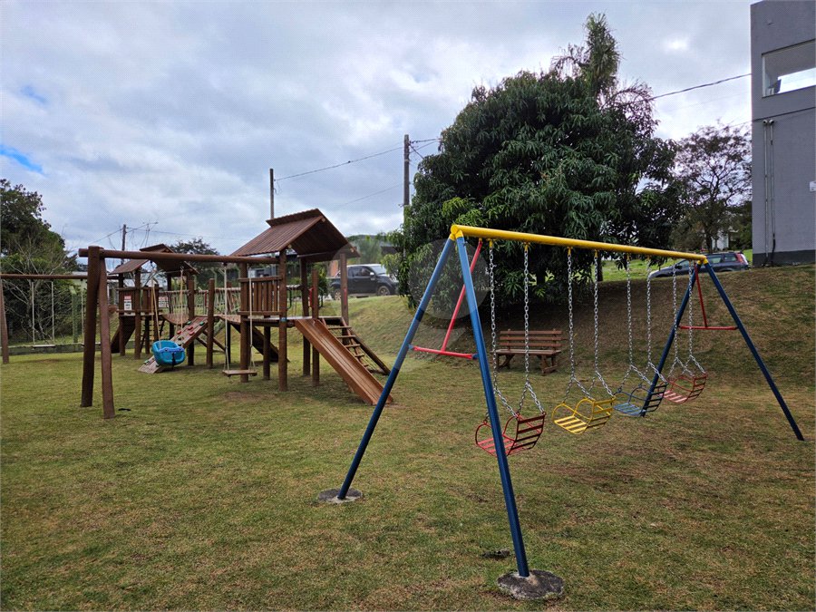 Casa à venda com 3 suítes no condomínio Jardim Solar do Bosque, Sorocaba - SP