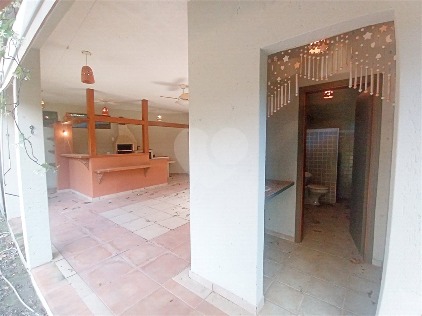 Casa à venda com 3 quartos, sendo 1 suíte,  no condomínio Estância Marambaia, Vinhedo - SP