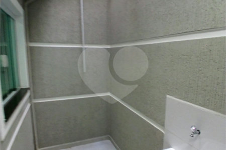 Sobrado à venda com 3 quartos, sendo 1 suíte,  em Parque Vitória, São Paulo, SP