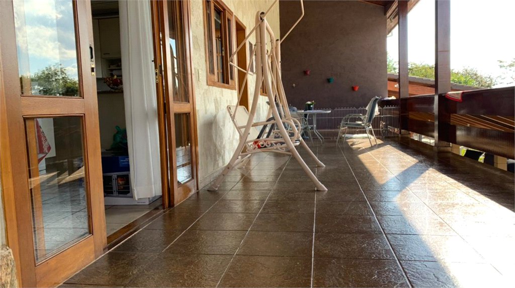 Casa à venda com 5 quartos, sendo 2 suítes, em Serra da Cantareira, Mairiporã, SP