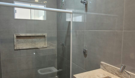 Casa à venda com 3 quartos, sendo 1 suíte,  em Jardim dos Ipes, Três Lagoas, MS