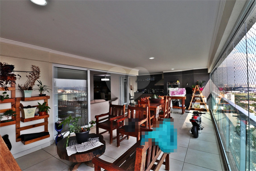 Apartamento à venda com 3 suítes em Santa Teresinha, São Paulo, SP