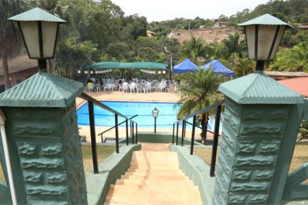 Casa à venda com 6 quartos, sendo 4 suítes, no condomínio Recanto dos Palmares, Atibaia - SP