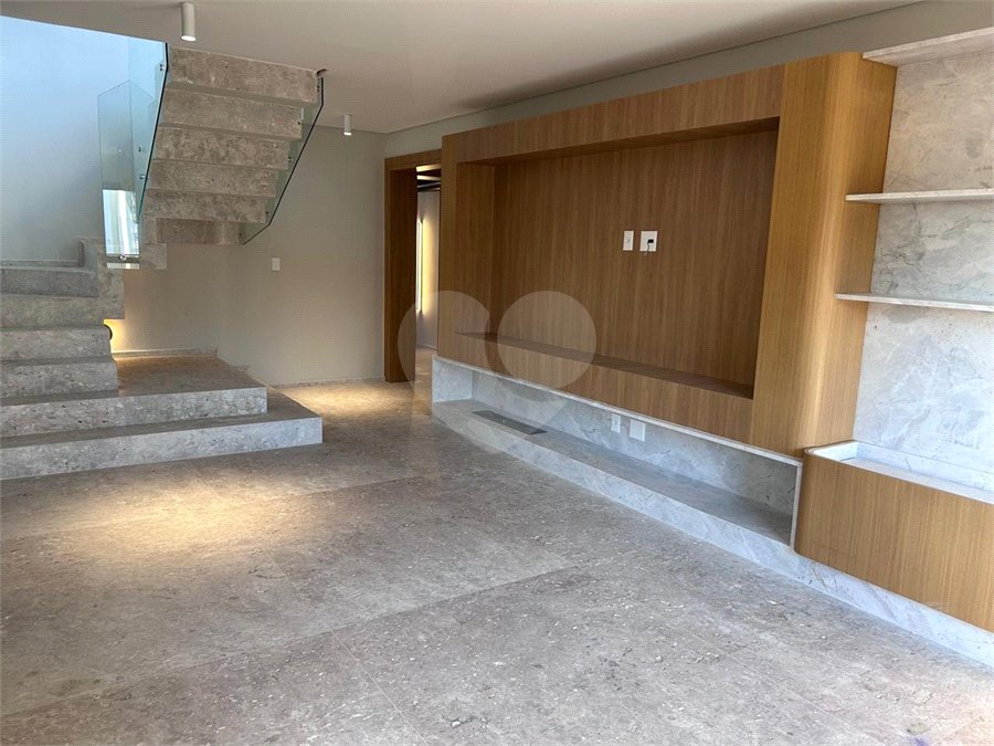 Cobertura à venda com 3 suítes em Vila Nova Conceição, São Paulo, SP