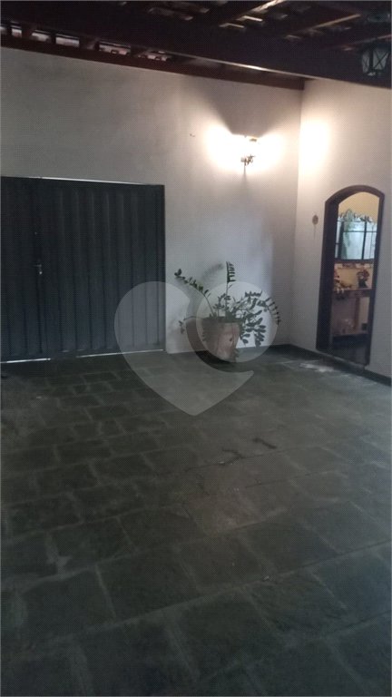 Casa à venda ou para alugar com 5 quartos, sendo 1 suíte,  em Vila Oliveira, Mogi das Cruzes, SP
