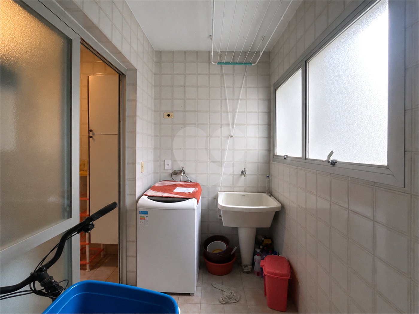 Apartamento à venda com 3 quartos, sendo 1 suíte, em Jardim Marajoara, São Paulo, SP