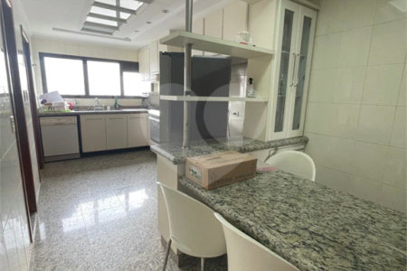 Apartamento à venda com 4 quartos, sendo 3 suítes, no Centro, São Bernardo do Campo, SP