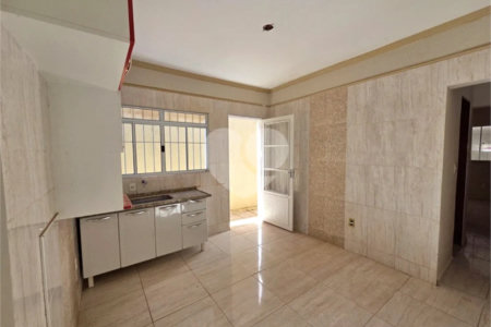 Casa à venda com 3 quartos, sendo 1 suíte, em Vila José Salem, Itapetininga, SP