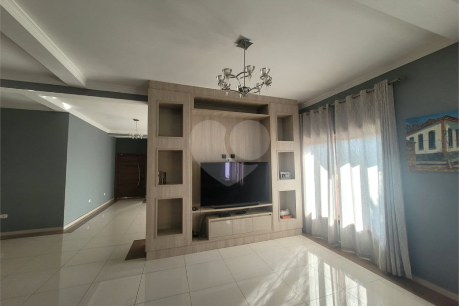 Casa para alugar com 5 quartos, sendo 2 suítes,  no condomínio Alpes de Caieiras, Caieiras - SP