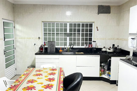 Sobrado à venda com 3 quartos em Cidade Kemel, São Paulo, SP