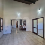 Casa à venda ou para alugar com 3 quartos, sendo 1 suíte, no condomínio Terras de Vinhedo, Vinhedo - SP