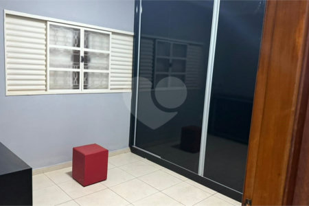 Casa Térrea à venda com 3 quartos, sendo 1 suíte, em Jardim Ouro Branco, Ribeirão Preto, SP