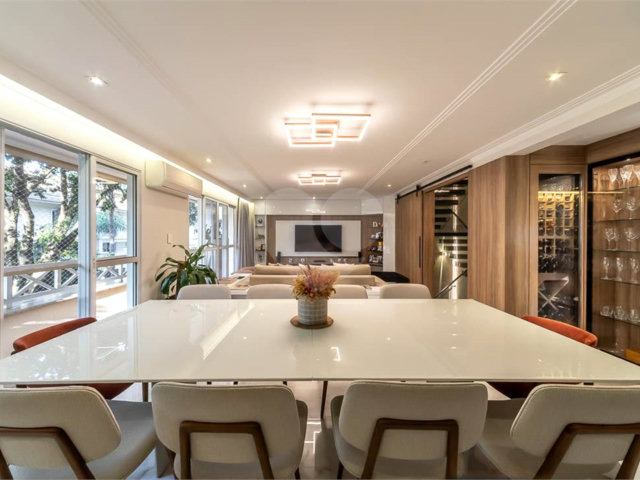 Casa à venda com 4 suítes no condomínio Ville Bosqueé, São Paulo - SP