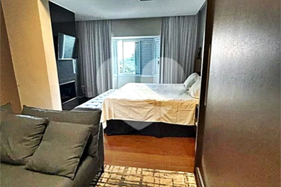 Terreno à venda com 4 suítes no condomínio Suíça da Cantareira, Mairiporã - SP