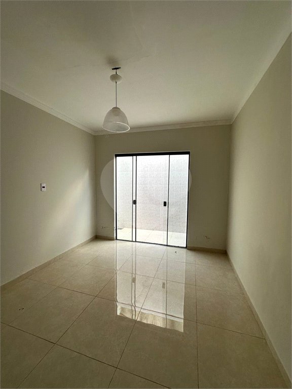 Casa à venda com 4 quartos, sendo 2 suítes, em Residencial Ponta Porã I, Ponta Porã, MS