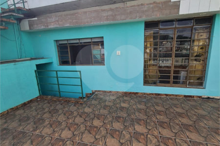 Casa à venda com 6 quartos em Vila dos Remédios, São Paulo, SP