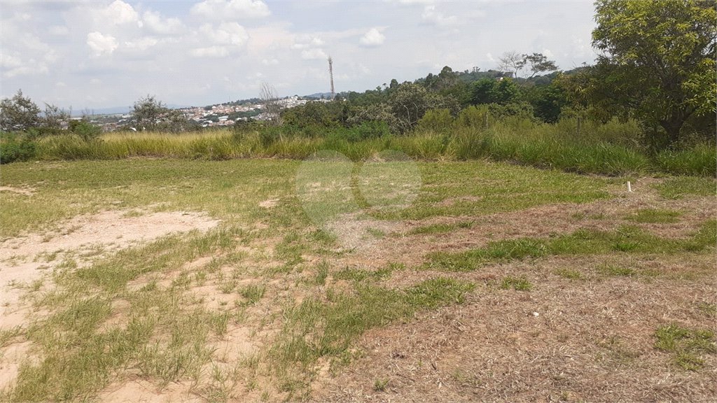 Chácara à venda com 4 quartos, sendo 1 suíte, em Vista Alegre, Vinhedo, SP