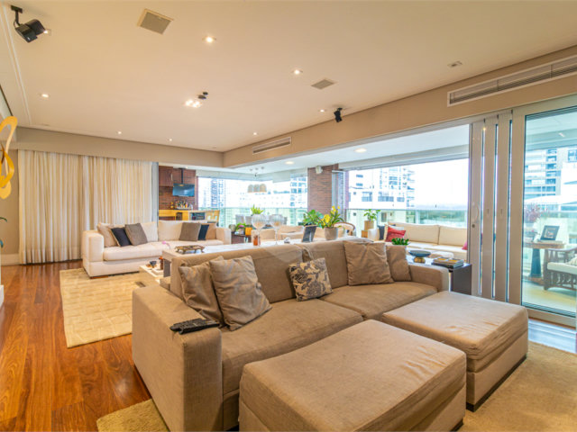 Apartamento à venda com 4 suítes em Campo Belo, São Paulo, SP