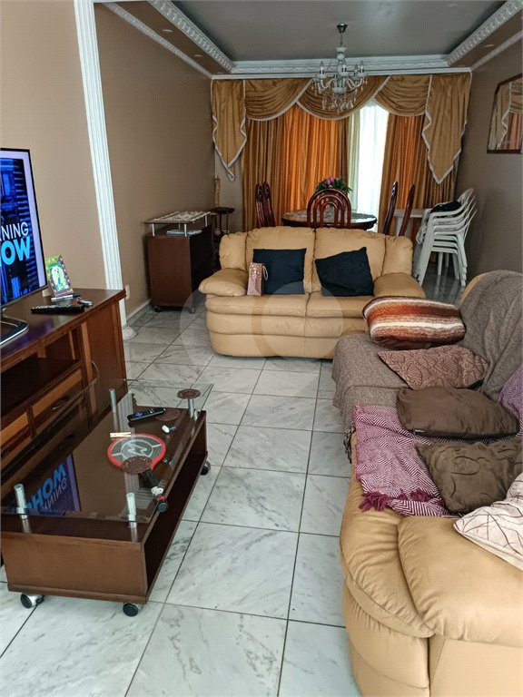 Sobrado com 4 Quartos e 4 banheiros à Venda -337 m² por R$ 850.,000 -- Jardim Vivan,-Jaraguá, São Paulo - SP