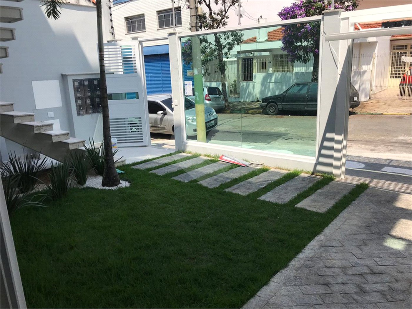 Casa à venda com 3 quartos, sendo 1 suíte, no condomínio Parque Vitória, São Paulo - SP