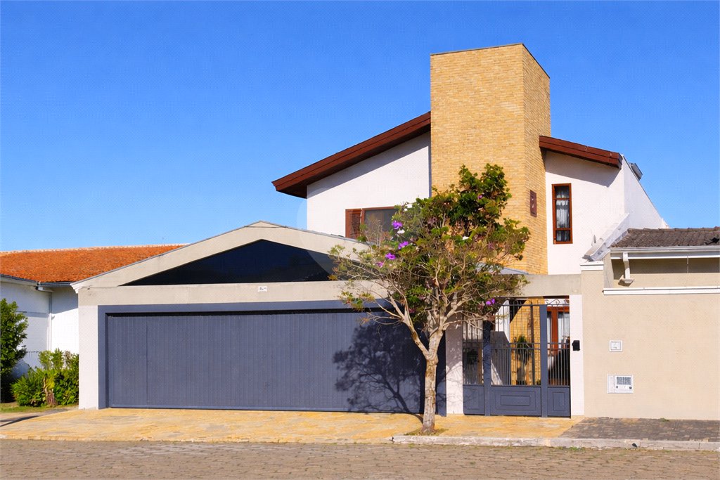 Casa à venda ou para alugar com 3 suítes em Jardim Itália, Itapetininga, SP