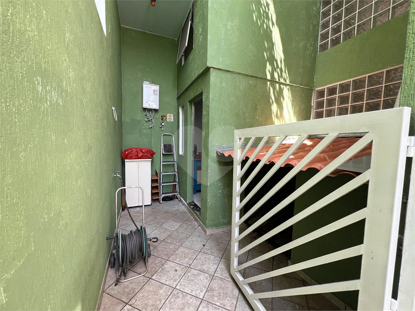 Sobrado à venda com 4 suítes em Tremembé, São Paulo, SP